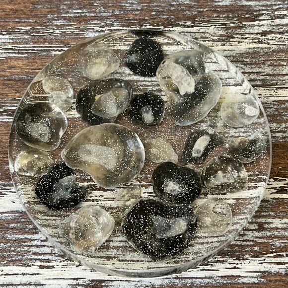 Jingle Shells Resin Drink Coasters Set of 4 Beach House Gift Kitchen Table Beach - Picture 4 of 4